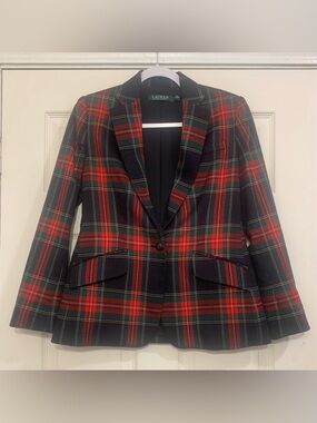 Ralph Lauren Women’s Tartan Print 4P Blazer.               3260